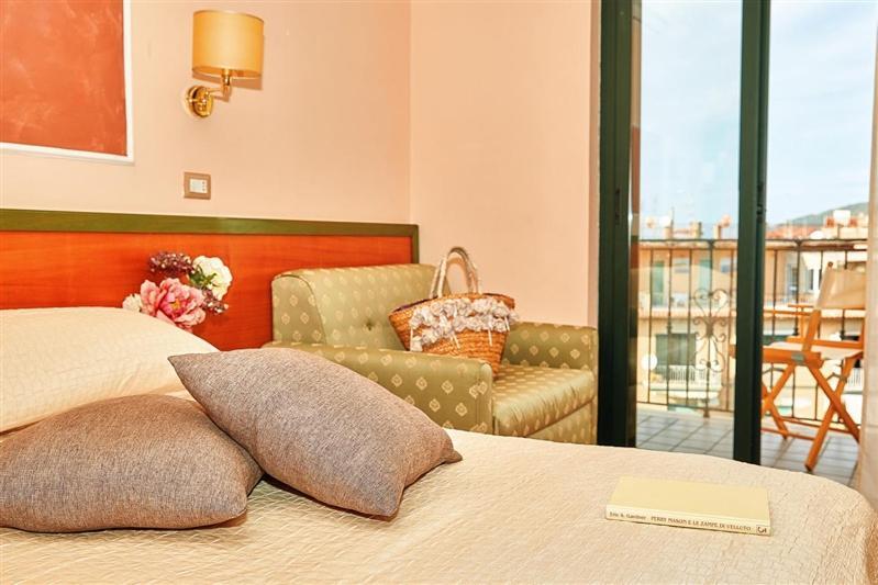 Hotel La Pergola Santa Maria di Castellabate Bagian luar foto