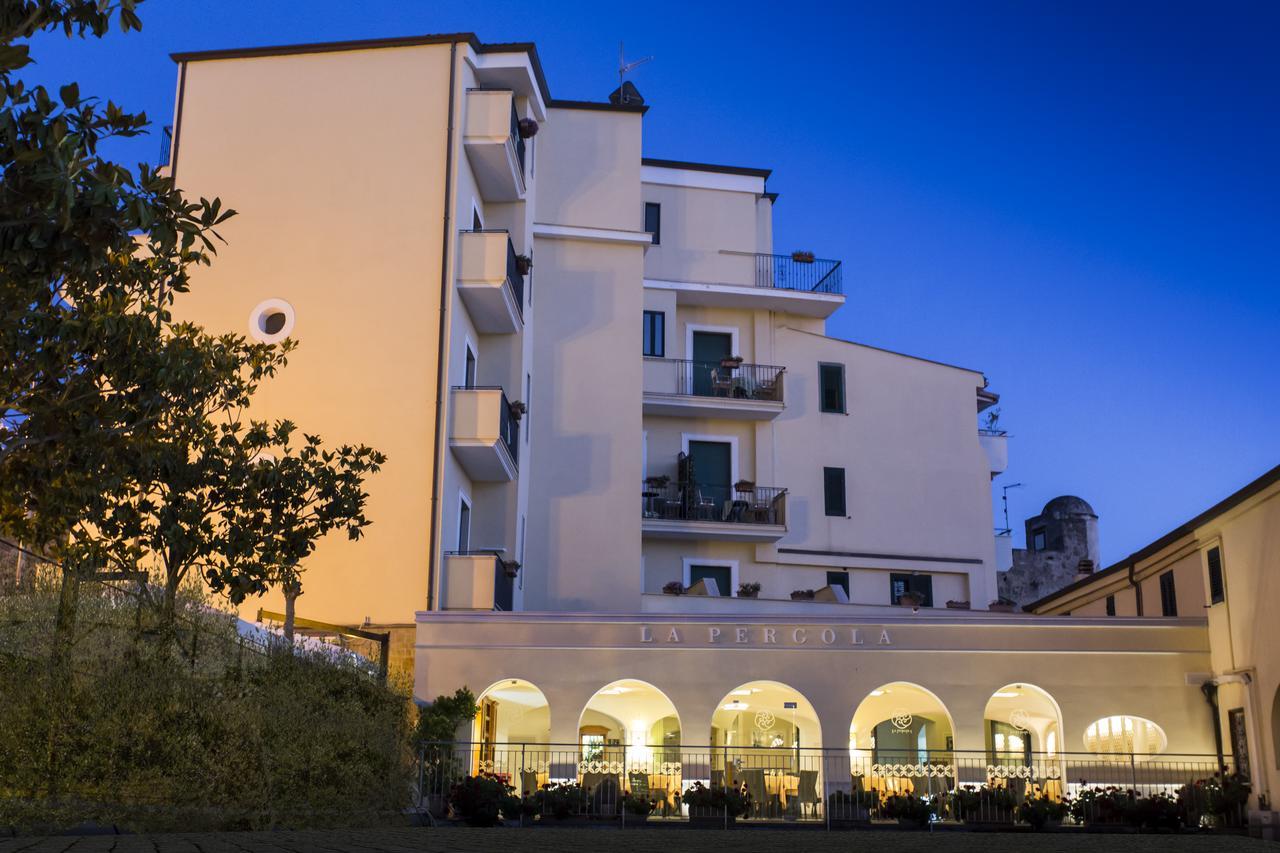 Hotel La Pergola Santa Maria di Castellabate Bagian luar foto