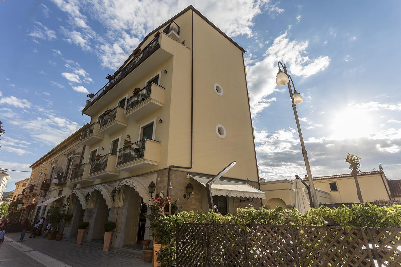 Hotel La Pergola Santa Maria di Castellabate Bagian luar foto