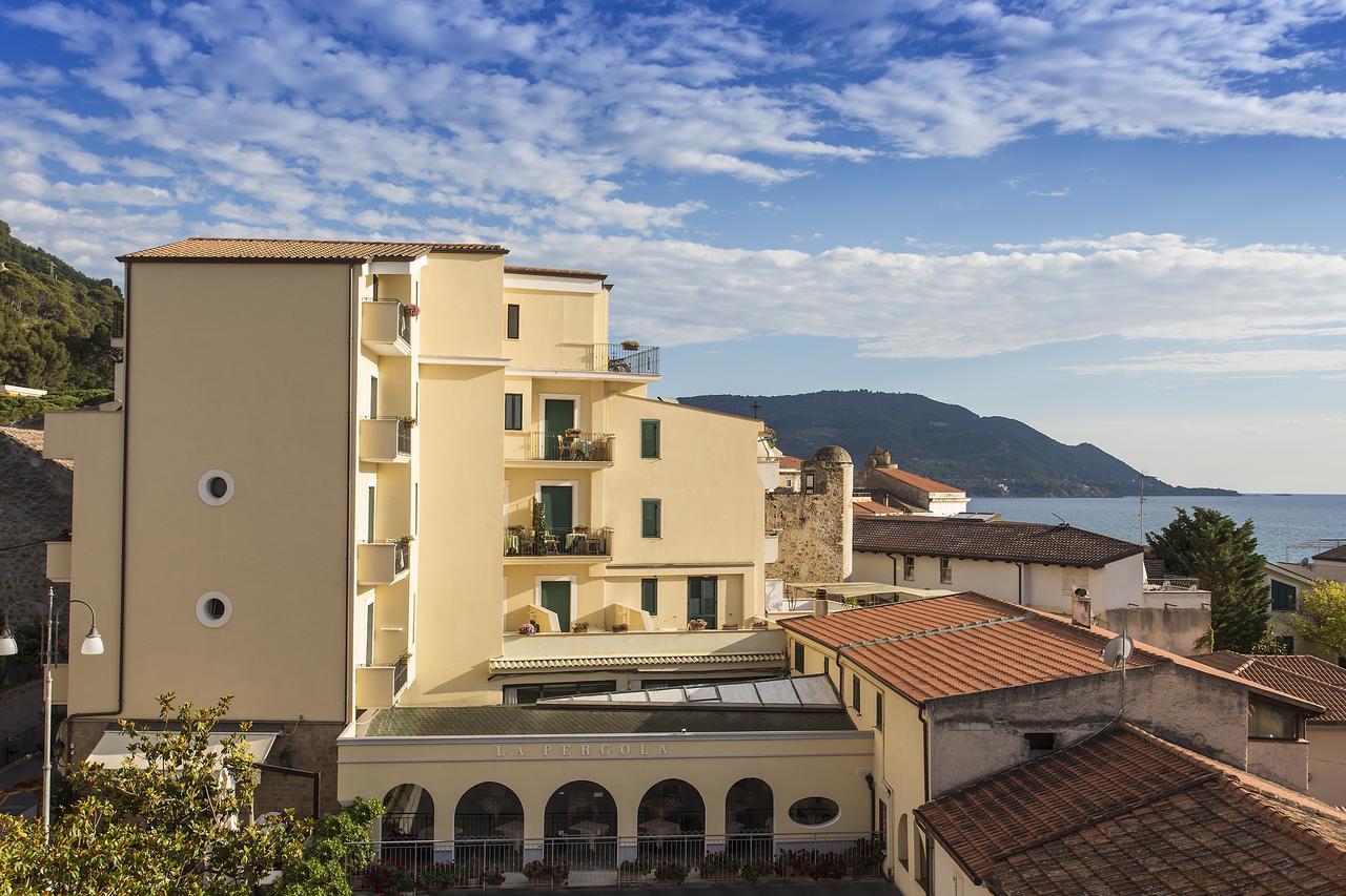 Hotel La Pergola Santa Maria di Castellabate Bagian luar foto