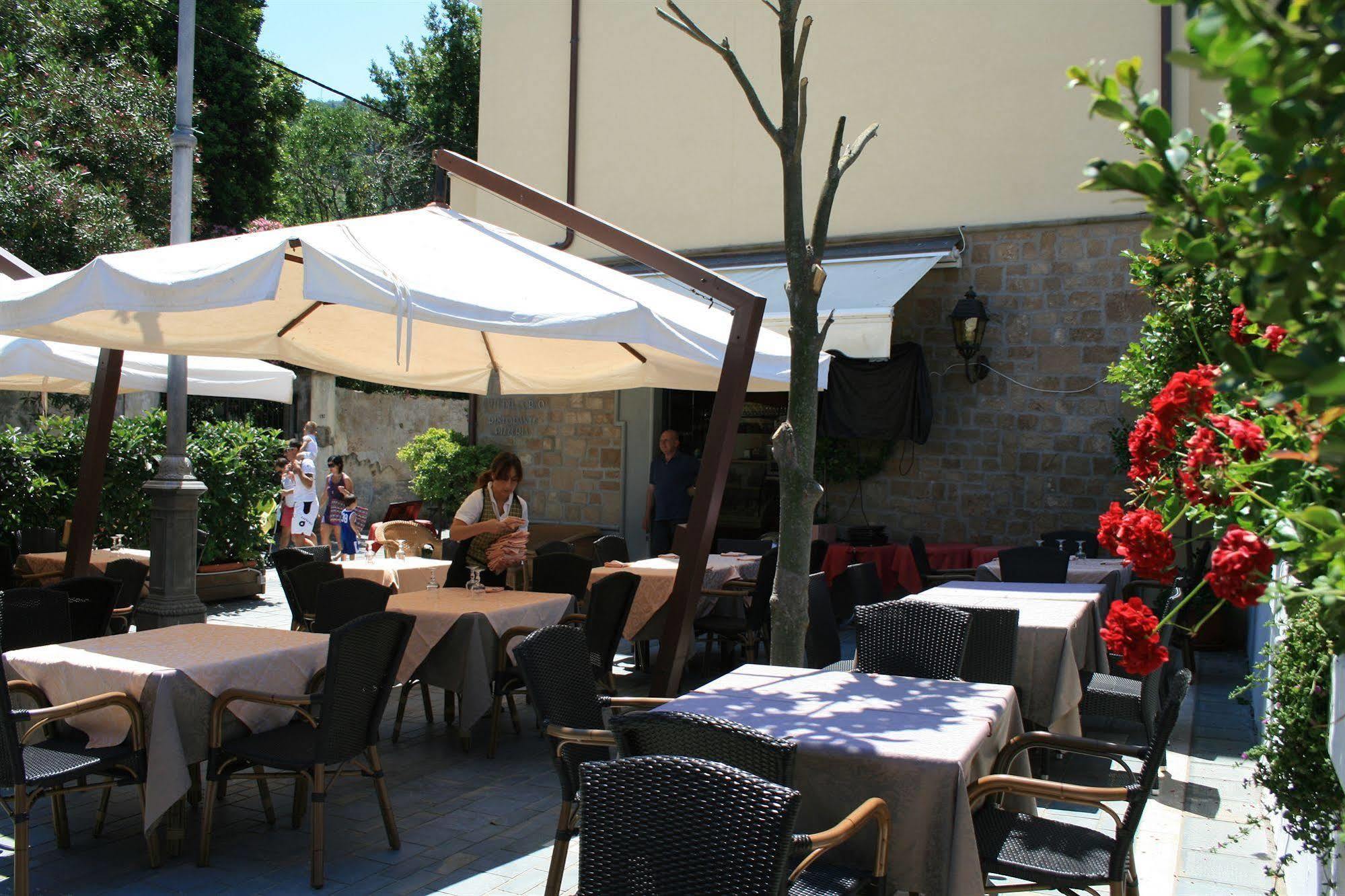 Hotel La Pergola Santa Maria di Castellabate Bagian luar foto