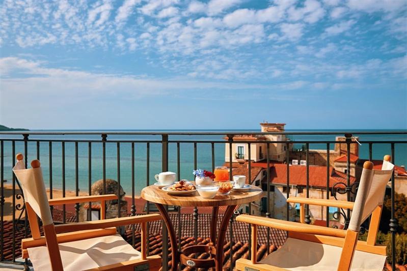 Hotel La Pergola Santa Maria di Castellabate Bagian luar foto