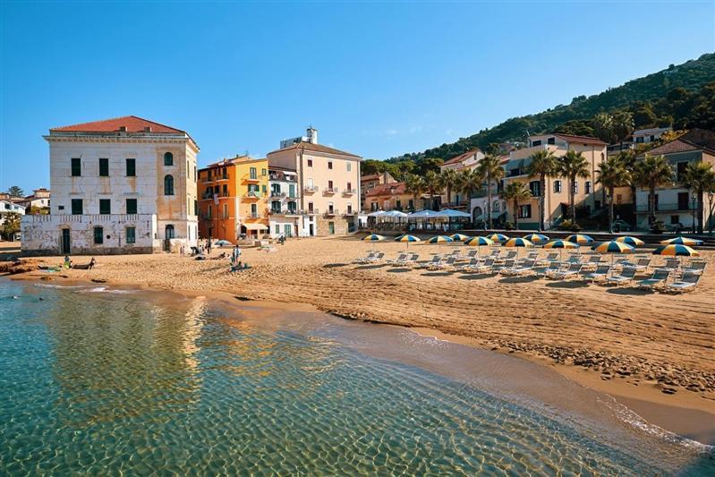 Hotel La Pergola Santa Maria di Castellabate Bagian luar foto